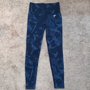 Gymshark Adapt Camo Leggings, size Small.